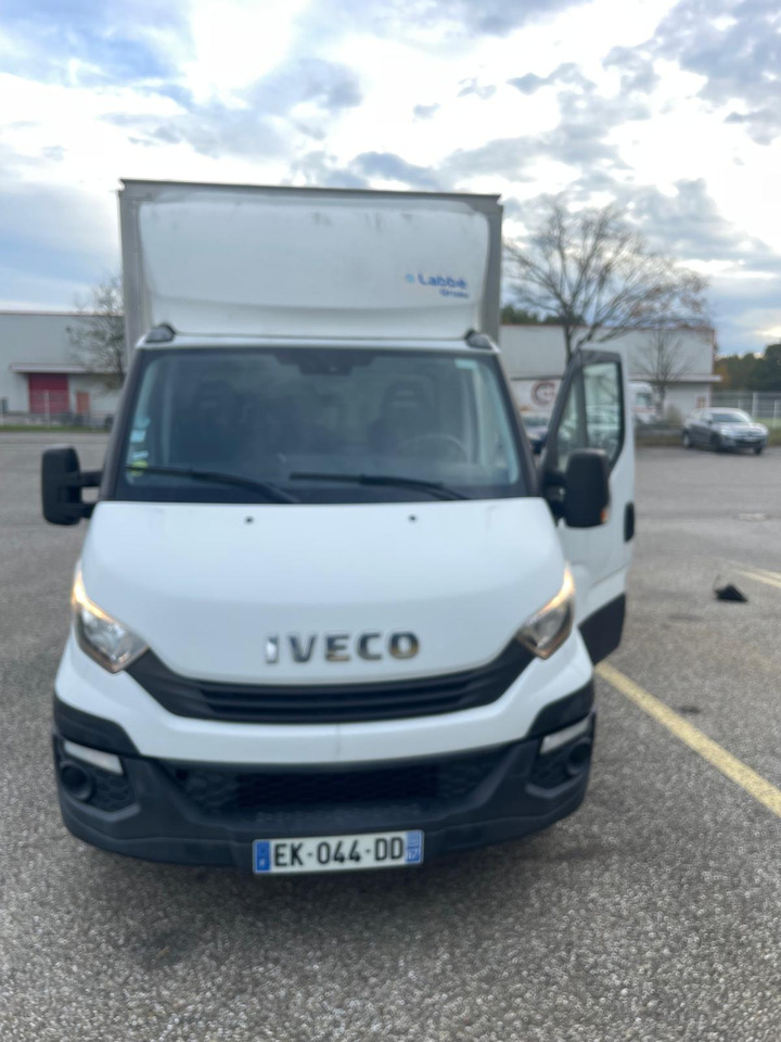 IVECO Dailly 35c16 - Dostavno vozilo sa zatvorenim sandukom: slika 1 IVECO Dailly 35c16 - Dostavno vozilo sa zatvorenim sandukom: slika 1