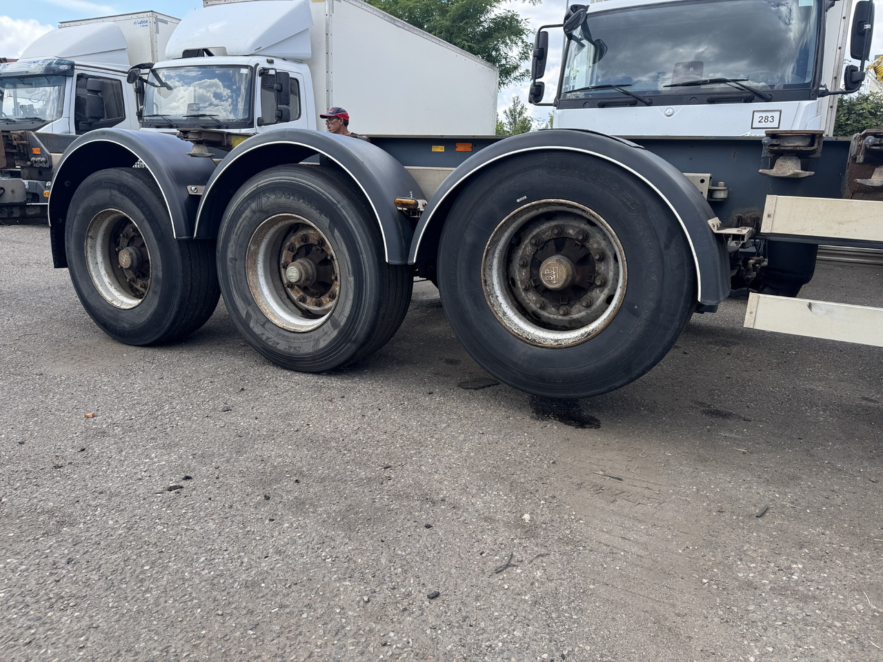 VAN HOOL Porte containers - Poluprikolica za prevoz kontejnera/ Poluprikolica sa promenjivim sandukom: slika 5 VAN HOOL Porte containers - Poluprikolica za prevoz kontejnera/ Poluprikolica sa promenjivim sandukom: slika 5