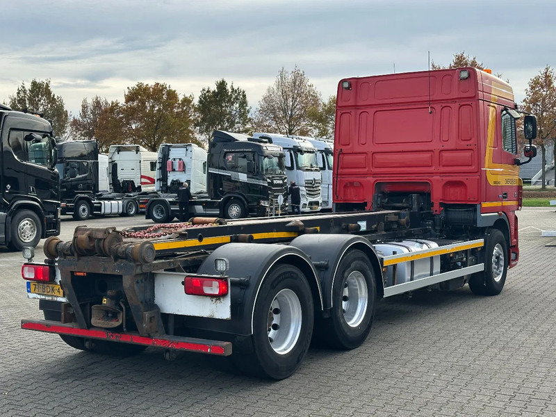 DAF XF 105.460 ATe 6x4 Chassis Intarder Euro 5 *742 Tkm* - Kamion sa golom šasijom i zatvorenom kabinom: slika 3 DAF XF 105.460 ATe 6x4 Chassis Intarder Euro 5 *742 Tkm* - Kamion sa golom šasijom i zatvorenom kabinom: slika 3