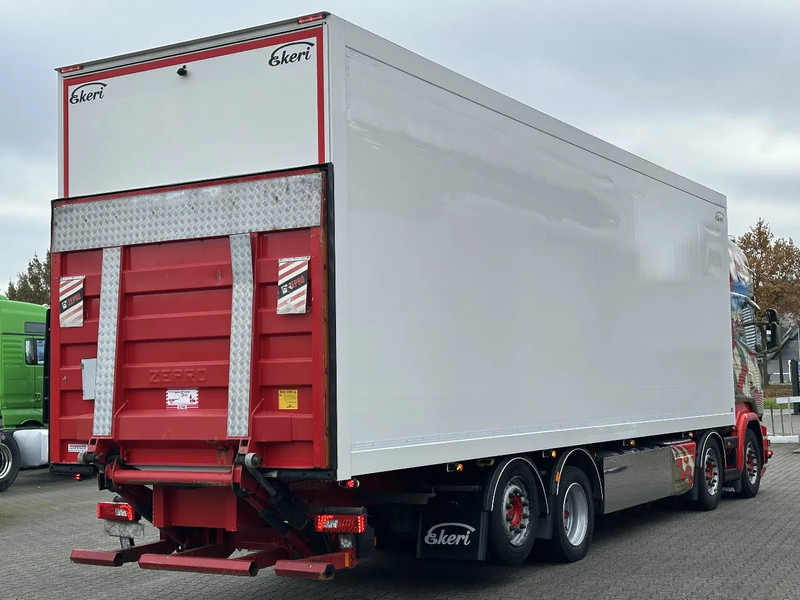 Scania R580 V8 8x2*6 Ekeri Full Side Opening / Retarder / 605 Tkm / Full Air - Kamion sa zatvorenim sandukom: slika 5 Scania R580 V8 8x2*6 Ekeri Full Side Opening / Retarder / 605 Tkm / Full Air - Kamion sa zatvorenim sandukom: slika 5