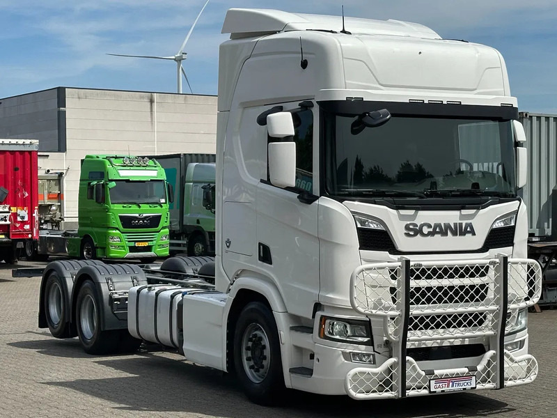 Scania R660 V8 6x4 Chassis with Lift-Axle / Retarder / Wb 4.75 / Full Air / 2 Tank - Kamion sa golom šasijom i zatvorenom kabinom: slika 2 Scania R660 V8 6x4 Chassis with Lift-Axle / Retarder / Wb 4.75 / Full Air / 2 Tank - Kamion sa golom šasijom i zatvorenom kabinom: slika 2