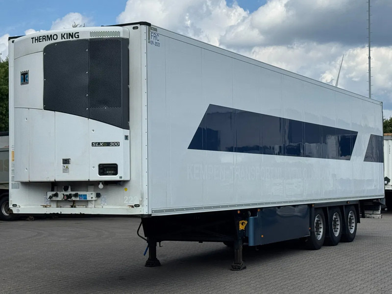 Schmitz Cargobull Thermo King SLXe 300 / Disc Brakes / Lift-Axle / Flower Width / Apk - Poluprikolica hladnjače: slika 1 Schmitz Cargobull Thermo King SLXe 300 / Disc Brakes / Lift-Axle / Flower Width / Apk - Poluprikolica hladnjače: slika 1