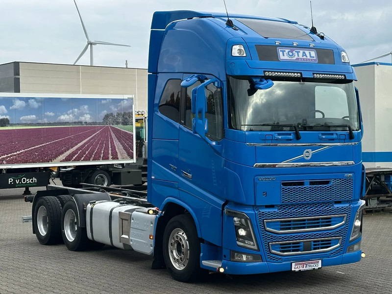 Volvo FH 16.750 6x4 Globe XL Chassis Retarder 3.90 Wb Full Air - Kamion sa golom šasijom i zatvorenom kabinom: slika 2 Volvo FH 16.750 6x4 Globe XL Chassis Retarder 3.90 Wb Full Air - Kamion sa golom šasijom i zatvorenom kabinom: slika 2