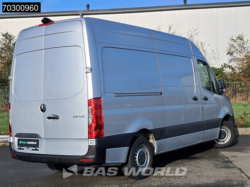 Mercedes-Benz Sprinter 315 CDI Automatik L2H2 150PS Klima Kamera Parksensoren MBUX CarPlay Euro6 L2 A/C - Mali kombi: slika 3 Mercedes-Benz Sprinter 315 CDI Automatik L2H2 150PS Klima Kamera Parksensoren MBUX CarPlay Euro6 L2 A/C - Mali kombi: slika 3