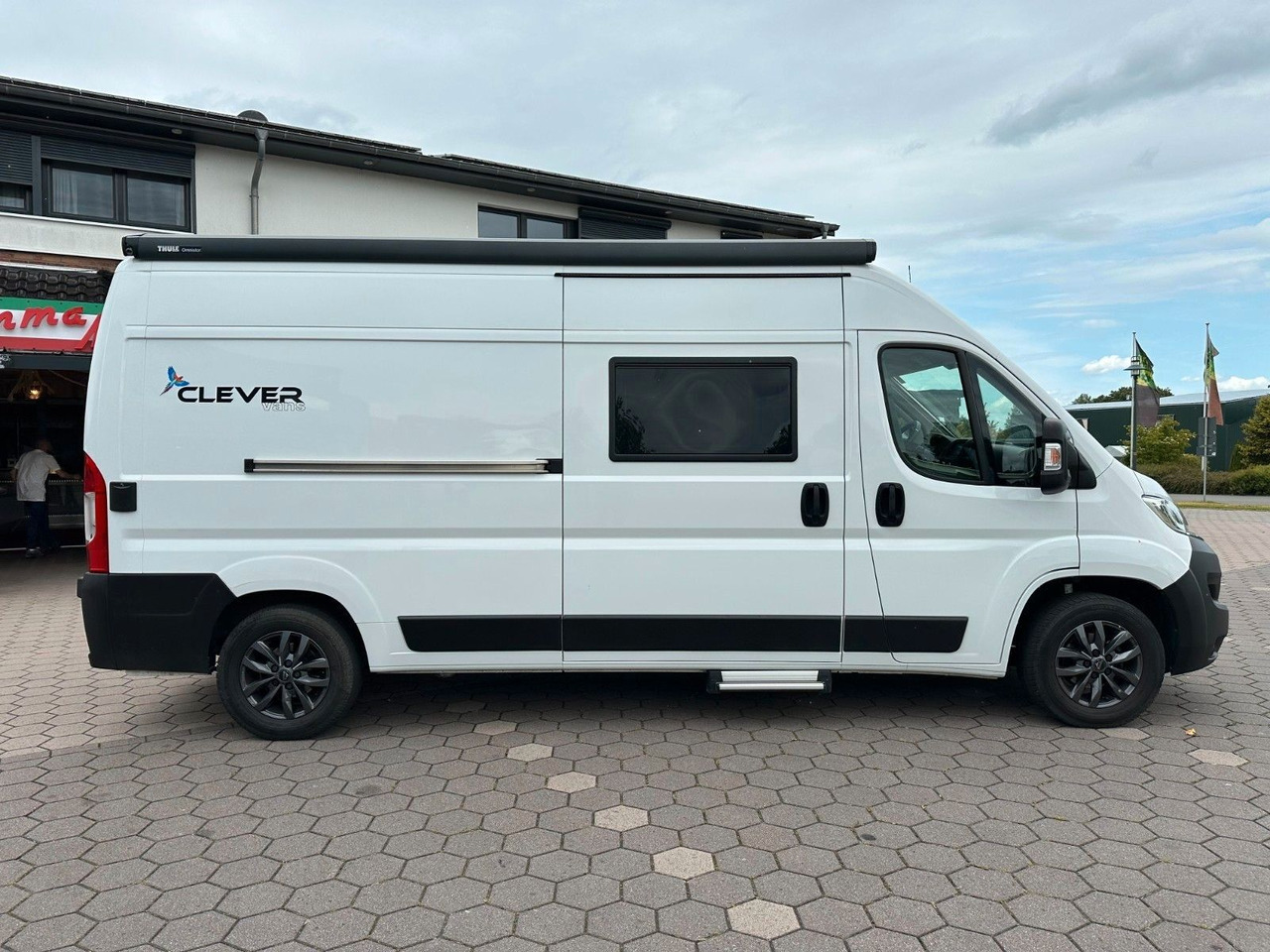 Clever Van 600 Celebration/1.Hand/Festbett/Klima/Markis - Kamp kombi: slika 3 Clever Van 600 Celebration/1.Hand/Festbett/Klima/Markis - Kamp kombi: slika 3