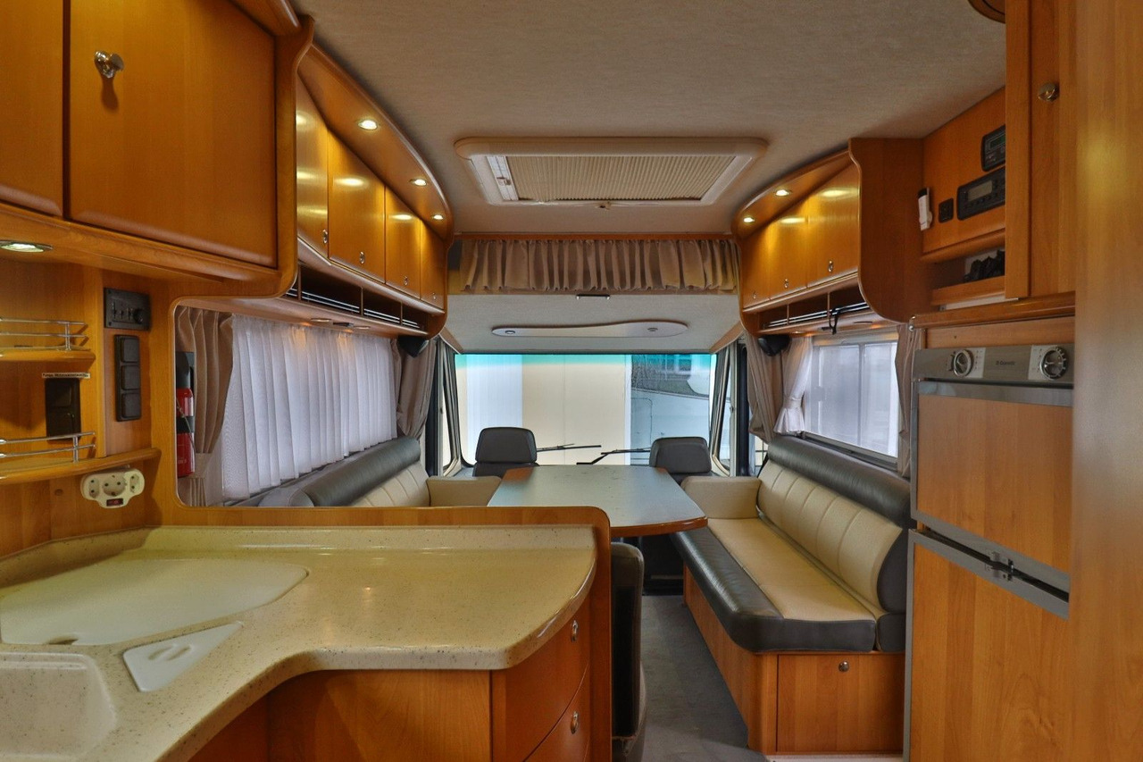 Integrisani kamper Concorde Charisma I 880 F/Automatik/Festbett/Klima/Solar Concorde Charisma I 880 F/Automatik/Festbett/Klima/Solar: slika 10