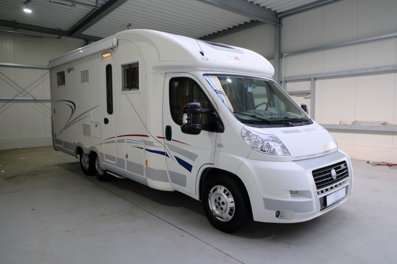 Frankia T 740 BD/Festbett/Garage/Klima/Solar/158 PS - Poluintegrisani kamper: slika 1 Frankia T 740 BD/Festbett/Garage/Klima/Solar/158 PS - Poluintegrisani kamper: slika 1