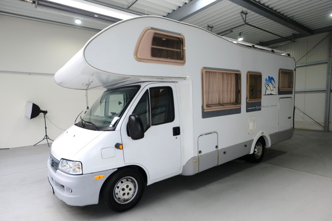 Knaus Sun Traveller 658 LG/Festbett/ DPF Grün/Garage - Alkoven kamper: slika 2 Knaus Sun Traveller 658 LG/Festbett/ DPF Grün/Garage - Alkoven kamper: slika 2