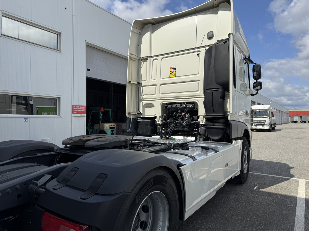 DAF XF 480 Super Space Cab - Tegljač: slika 3 DAF XF 480 Super Space Cab - Tegljač: slika 3