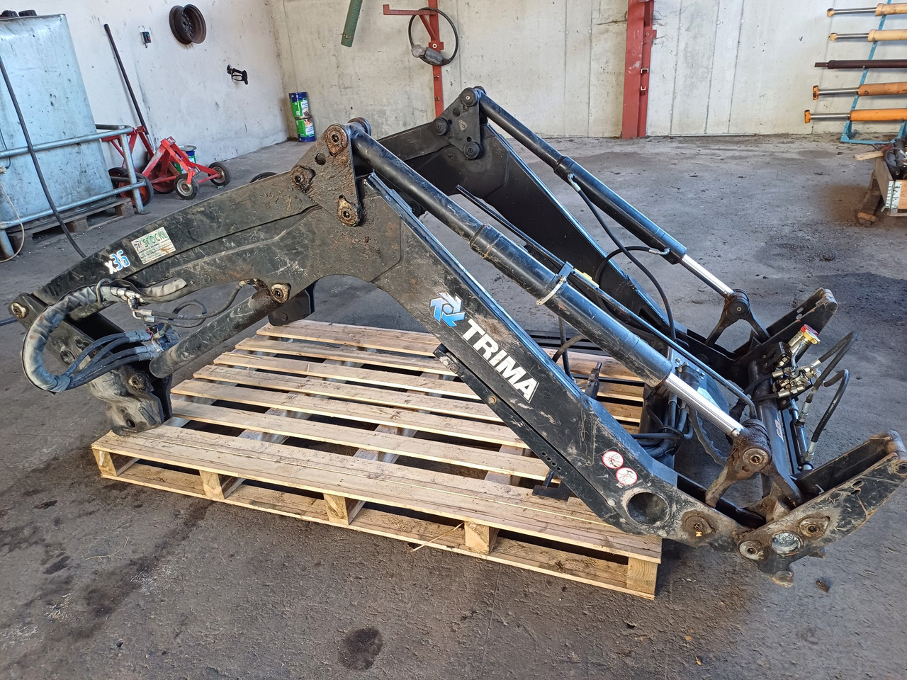 Trima X36 P Euro (22937) - Prednji utovarivač za traktor: slika 1 Trima X36 P Euro (22937) - Prednji utovarivač za traktor: slika 1
