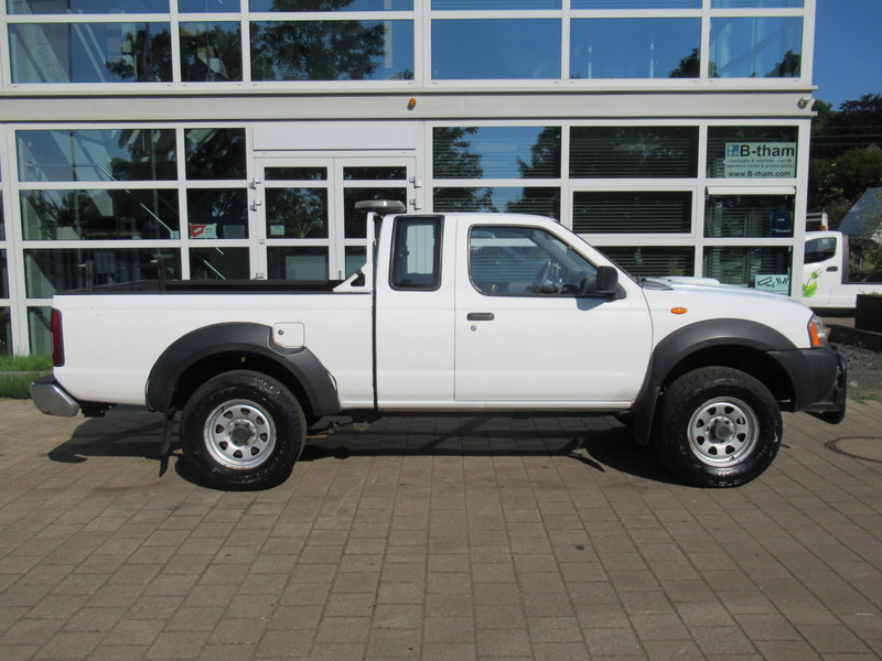 Nissan Navara 2.5 DTi King Cab 4-L.Lux. 1,5CAB PICK-UP - Dostavno vozilo: slika 4 Nissan Navara 2.5 DTi King Cab 4-L.Lux. 1,5CAB PICK-UP - Dostavno vozilo: slika 4