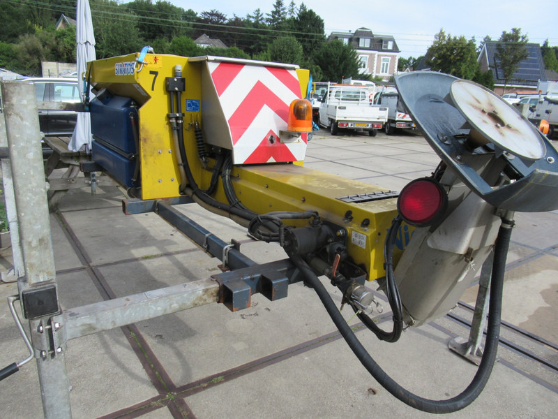 NIDO STRATOS B08-24 VAXN Zoutstrooier HYDRO 0,8M3 Salzstreuer - Rasipač peska/ Soli: slika 2 NIDO STRATOS B08-24 VAXN Zoutstrooier HYDRO 0,8M3 Salzstreuer - Rasipač peska/ Soli: slika 2