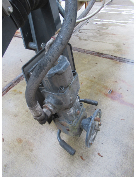 NIDO STRATOS B40-36 PALN Rotopower 4m3 + 2.200L Salzstreuer Saltspreader Zoutstrooier - Rasipač peska/ Soli: slika 3 NIDO STRATOS B40-36 PALN Rotopower 4m3 + 2.200L Salzstreuer Saltspreader Zoutstrooier - Rasipač peska/ Soli: slika 3