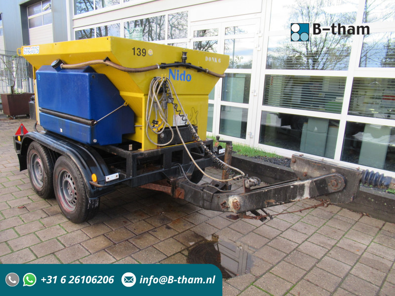 NIDO Stratos B11-18 AWAXN 1,1M3 + 500 L Zoutstrooier Saltzstreuer - Rasipač peska/ Soli: slika 1 NIDO Stratos B11-18 AWAXN 1,1M3 + 500 L Zoutstrooier Saltzstreuer - Rasipač peska/ Soli: slika 1