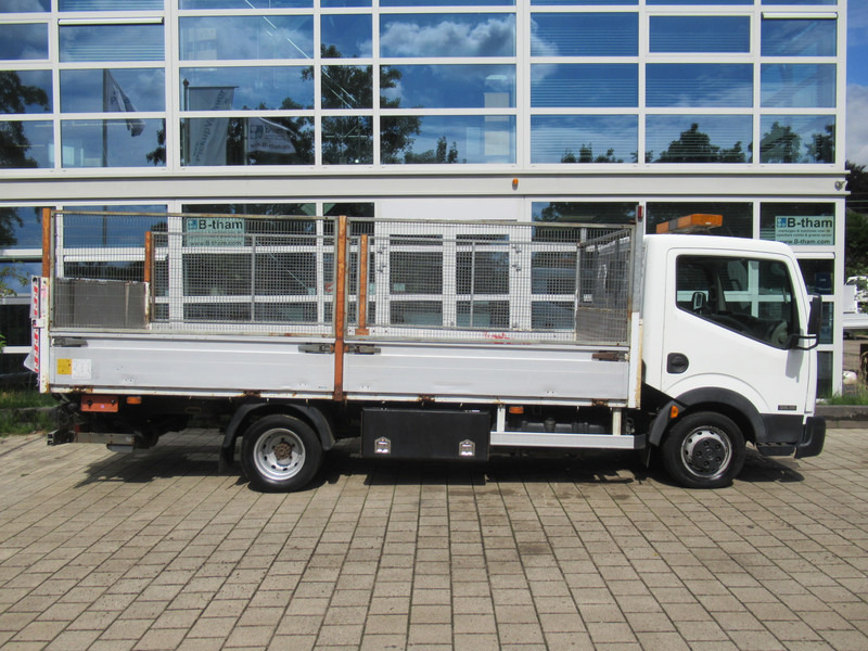 Nissan Cabstar 150.35 3.0TDci 110KW + DHollandia Laadklep - Dostavno vozilo sa otvorenom sandukom: slika 3 Nissan Cabstar 150.35 3.0TDci 110KW + DHollandia Laadklep - Dostavno vozilo sa otvorenom sandukom: slika 3