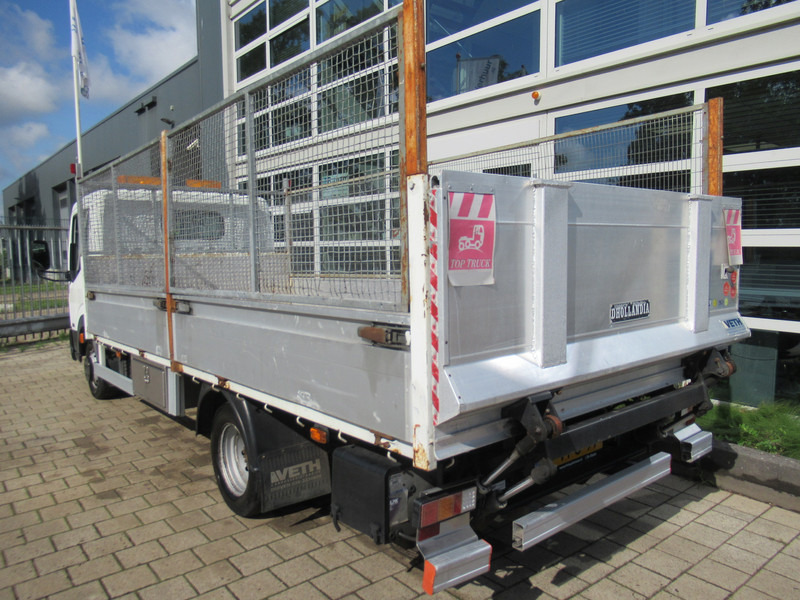 Nissan Cabstar 150.35 3.0TDci 110KW + DHollandia Laadklep - Dostavno vozilo sa otvorenom sandukom: slika 4 Nissan Cabstar 150.35 3.0TDci 110KW + DHollandia Laadklep - Dostavno vozilo sa otvorenom sandukom: slika 4
