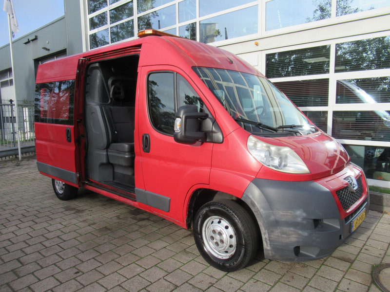 Peugeot Boxer 330 2.2 HDI 96KW L2H2 Dubbelcabine P+ DOKA - Mali kombi, Dostavno vozilo sa duplom kabinom: slika 5 Peugeot Boxer 330 2.2 HDI 96KW L2H2 Dubbelcabine P+ DOKA - Mali kombi, Dostavno vozilo sa duplom kabinom: slika 5