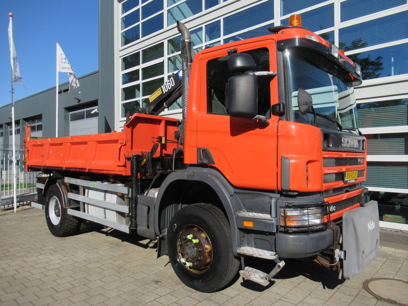 Scania P 114 CB 4x4 HZ 340 3-W. Tipper - 3-S. Kipper + HMF 1063 Crane Kran - Istovarivač, Kamion sa dizalicom: slika 2 Scania P 114 CB 4x4 HZ 340 3-W. Tipper - 3-S. Kipper + HMF 1063 Crane Kran - Istovarivač, Kamion sa dizalicom: slika 2