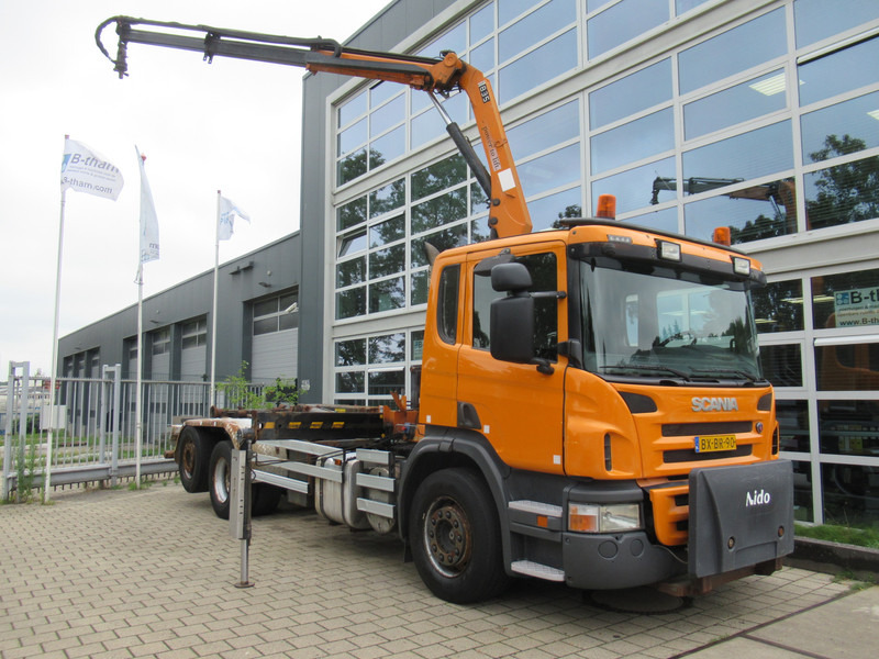 Scania P 320 B 6x2*4 + HMF 835 + HYVA Haakarm - Kamion sa hidrauličnom kukom, Kamion sa dizalicom: slika 2 Scania P 320 B 6x2*4 + HMF 835 + HYVA Haakarm - Kamion sa hidrauličnom kukom, Kamion sa dizalicom: slika 2