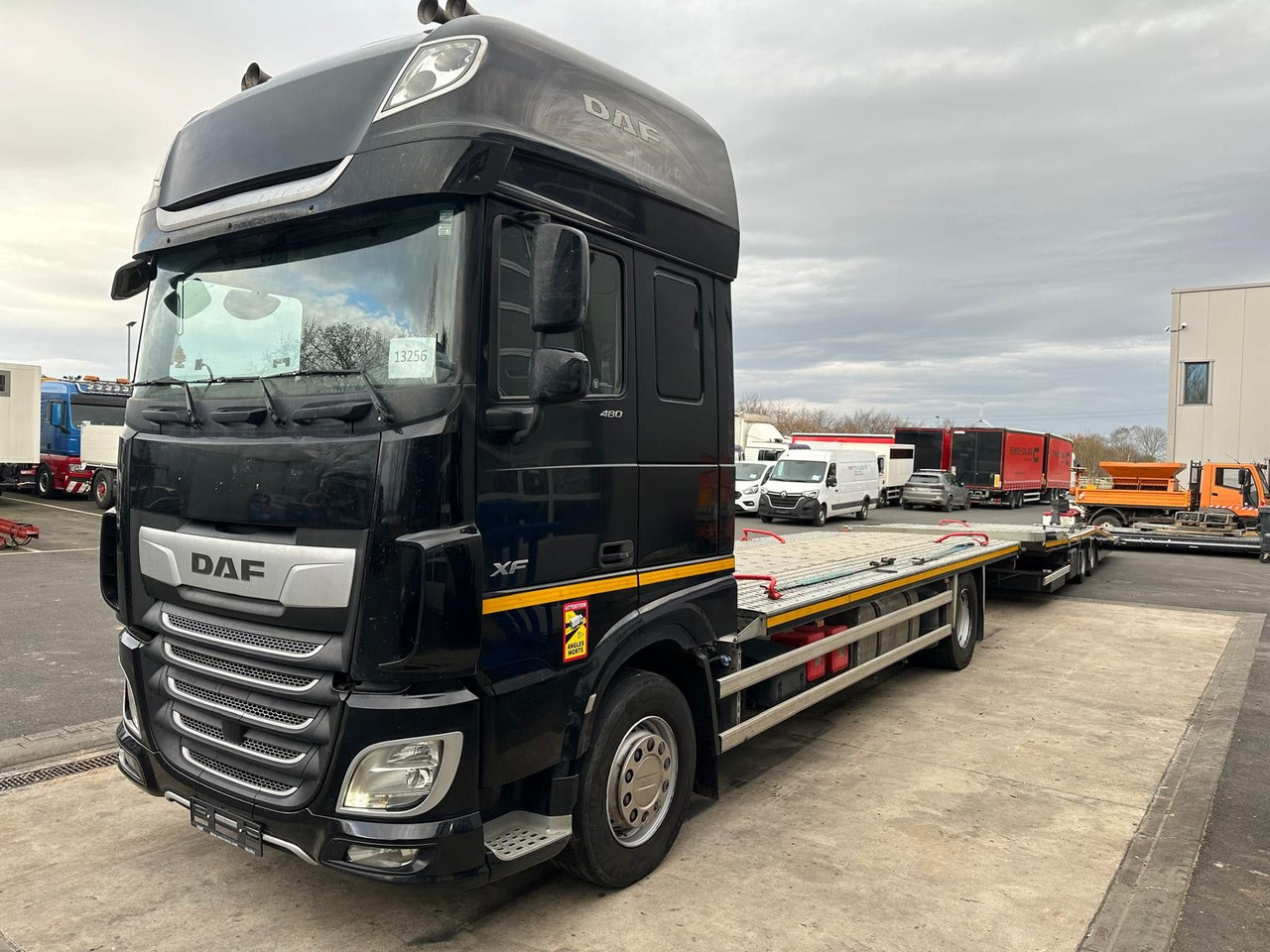 DAF 480XF*Flachzug*Aufstellbühne*VDI2700*Top! - Kamion za prevoz automobila: slika 1 DAF 480XF*Flachzug*Aufstellbühne*VDI2700*Top! - Kamion za prevoz automobila: slika 1