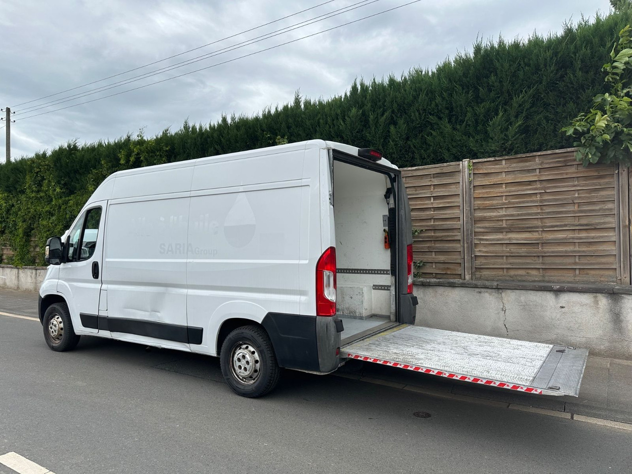 Fiat Ducato130*Automatik*Ladebordwand/LBW 500Kg - Furgon: slika 1 Fiat Ducato130*Automatik*Ladebordwand/LBW 500Kg - Furgon: slika 1