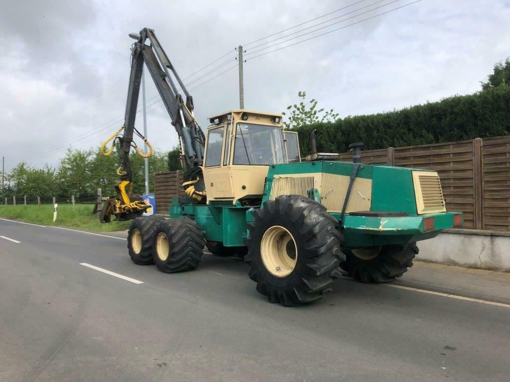 Harvester UTC 2665 inklusive Aggregat Harvester UTC 2665 inklusive Aggregat - Kombajn za šumarstvo: slika 3 Harvester UTC 2665 inklusive Aggregat Harvester UTC 2665 inklusive Aggregat - Kombajn za šumarstvo: slika 3