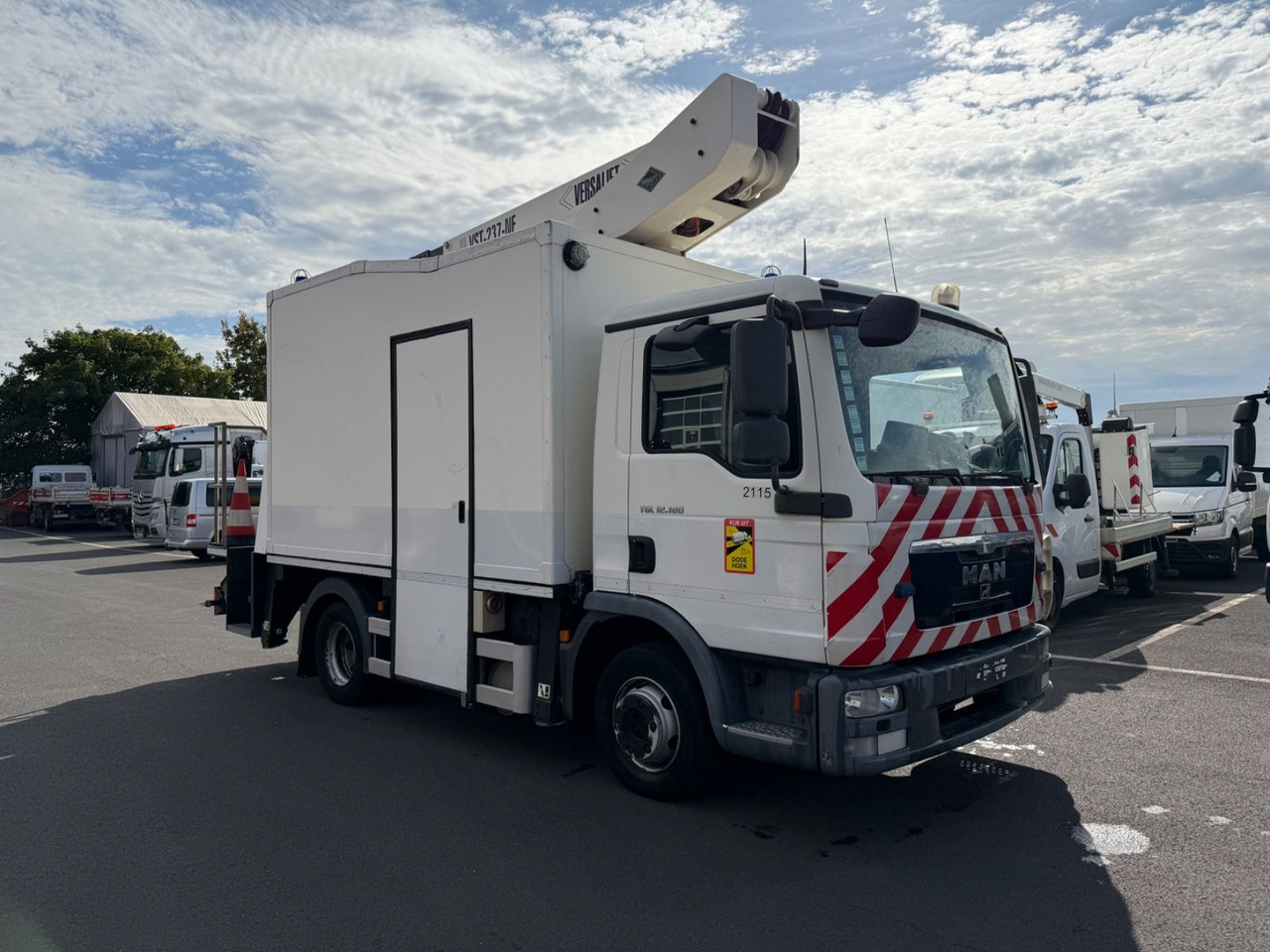 MAN TGL 12.180 Versalift/15m/orig.km/Top - Vazdušna platforma montirana na kamion: slika 2 MAN TGL 12.180 Versalift/15m/orig.km/Top - Vazdušna platforma montirana na kamion: slika 2
