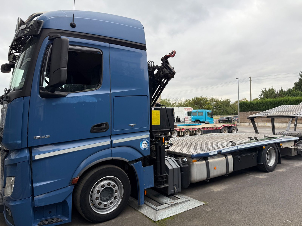 Mercedes-Benz Actros 1843 FVG 5-Zug / VDI 2700 / Kran MKG - Kamion za prevoz automobila: slika 2 Mercedes-Benz Actros 1843 FVG 5-Zug / VDI 2700 / Kran MKG - Kamion za prevoz automobila: slika 2