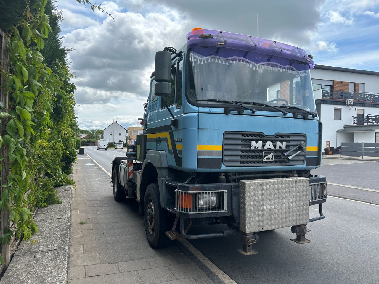 MAN F2000/19.464/4x4/defect crane/AHK - Tegljač: slika 3 MAN F2000/19.464/4x4/defect crane/AHK - Tegljač: slika 3