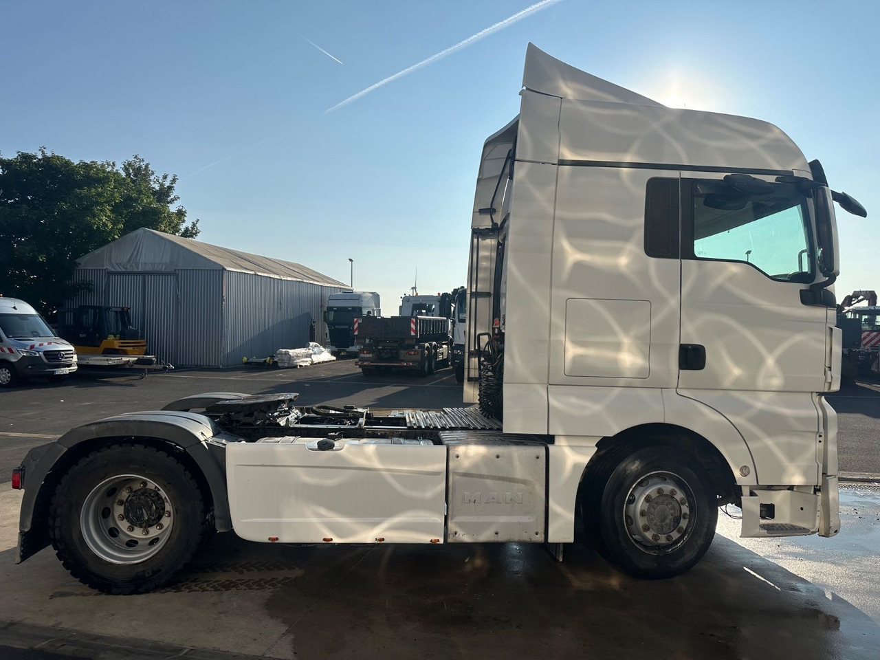 MAN TGX 18.460 Retarder/Kipphydraulik/Differenzialsp - Tegljač: slika 5 MAN TGX 18.460 Retarder/Kipphydraulik/Differenzialsp - Tegljač: slika 5