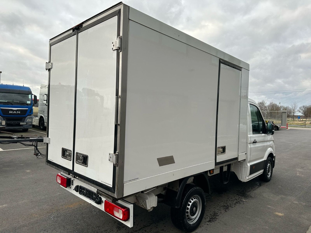 Volkswagen Crafter Frisch-Kühler*Mot. neu -überholt*Top!! - Dostavno vozilo hladnjača: slika 3 Volkswagen Crafter Frisch-Kühler*Mot. neu -überholt*Top!! - Dostavno vozilo hladnjača: slika 3