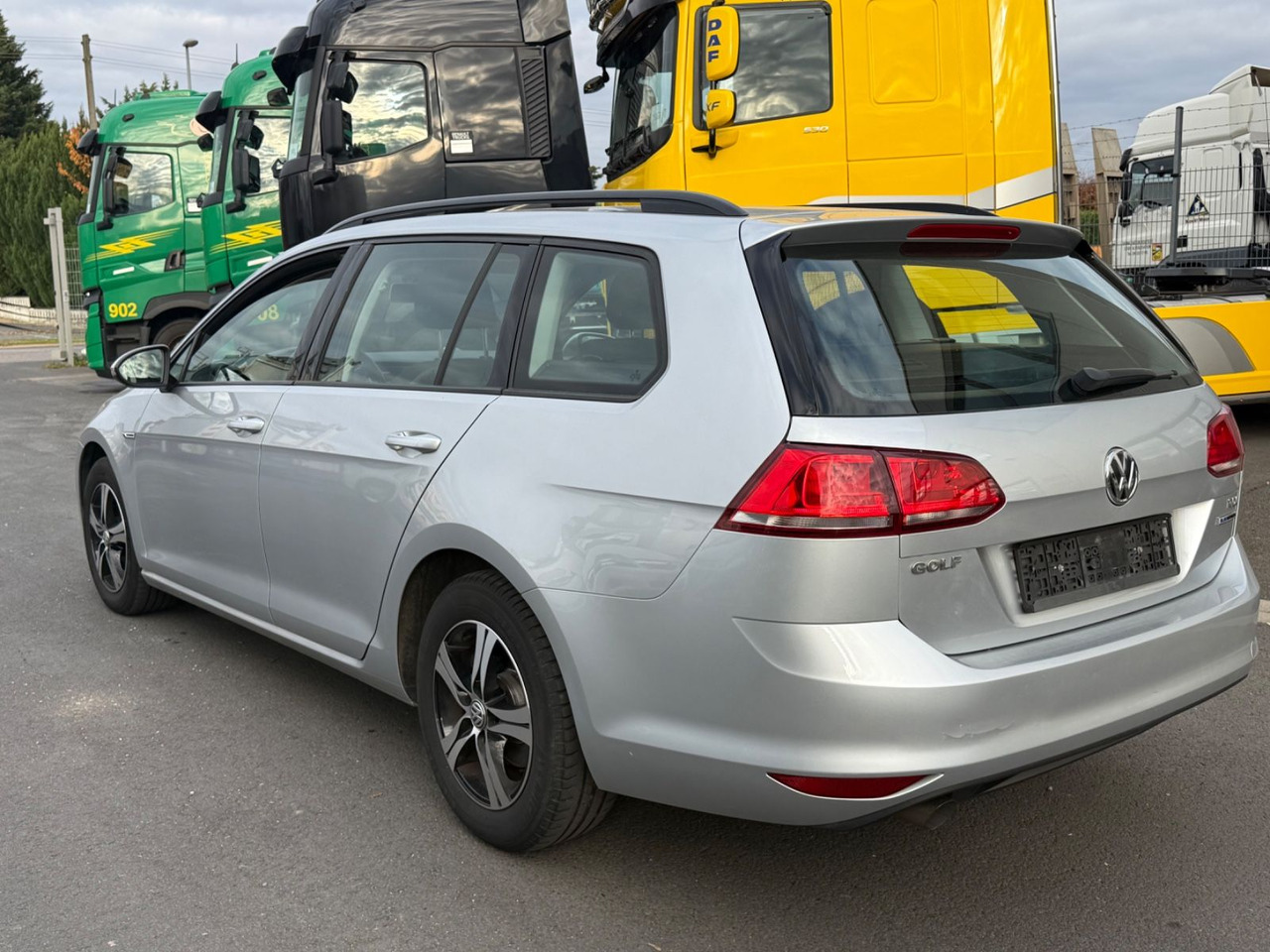 Volkswagen Golf 7 1.6tdi Variant Trendline Klima, Shz - Karavan: slika 5 Volkswagen Golf 7 1.6tdi Variant Trendline Klima, Shz - Karavan: slika 5