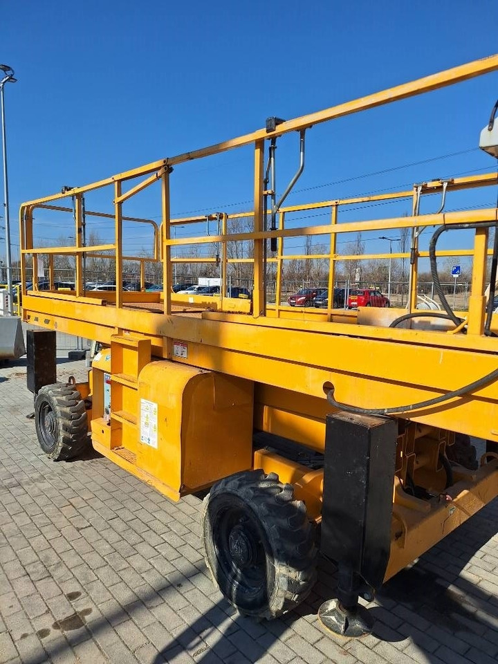 Haulotte H 12 SXL - Lift u obliku makaza: slika 5 Haulotte H 12 SXL - Lift u obliku makaza: slika 5