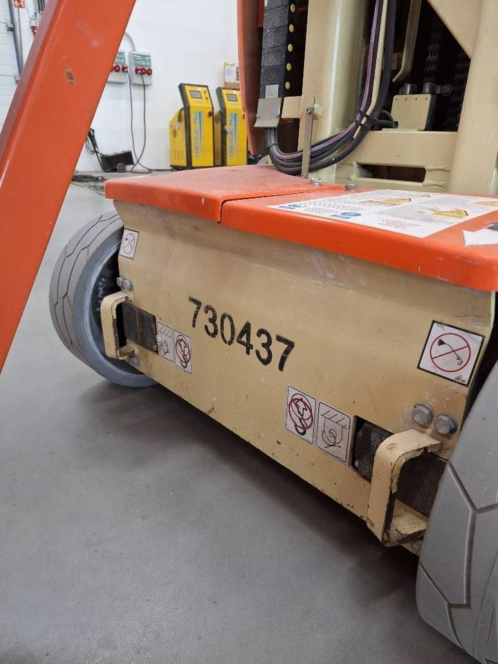 JLG Toucan 10 E - Jarbolna penjajuća platforma: slika 2 JLG Toucan 10 E - Jarbolna penjajuća platforma: slika 2