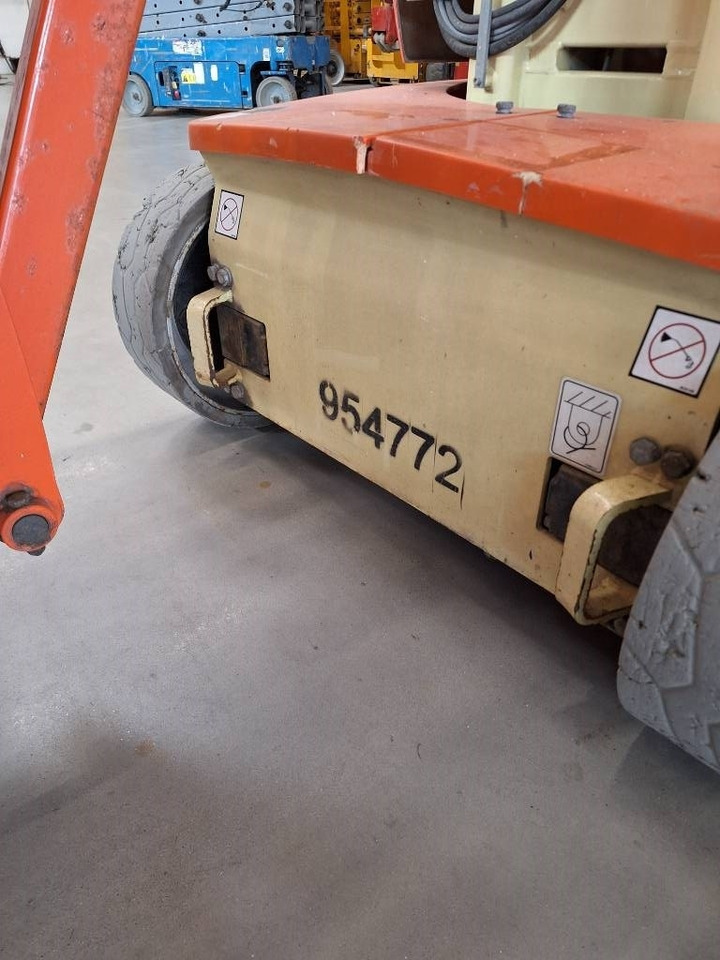 JLG Toucan 10 E - Jarbolna penjajuća platforma: slika 2 JLG Toucan 10 E - Jarbolna penjajuća platforma: slika 2