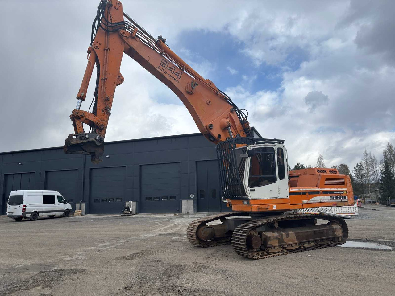 Crawler excavator Liebherr R944B HD-SL With excavator and unloading boom - Bager guseničar: slika 1 Crawler excavator Liebherr R944B HD-SL With excavator and unloading boom - Bager guseničar: slika 1