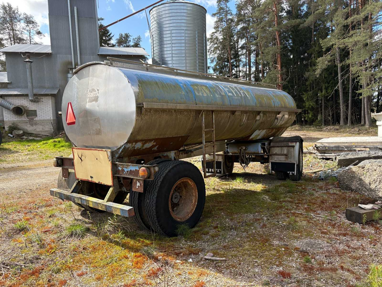 Tank trailer 10000L - Prikolica cisterna: slika 3 Tank trailer 10000L - Prikolica cisterna: slika 3