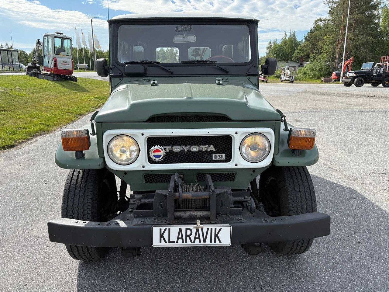 Vintage car Toyota Land Cruiser BJ40 - Automobil: slika 2 Vintage car Toyota Land Cruiser BJ40 - Automobil: slika 2