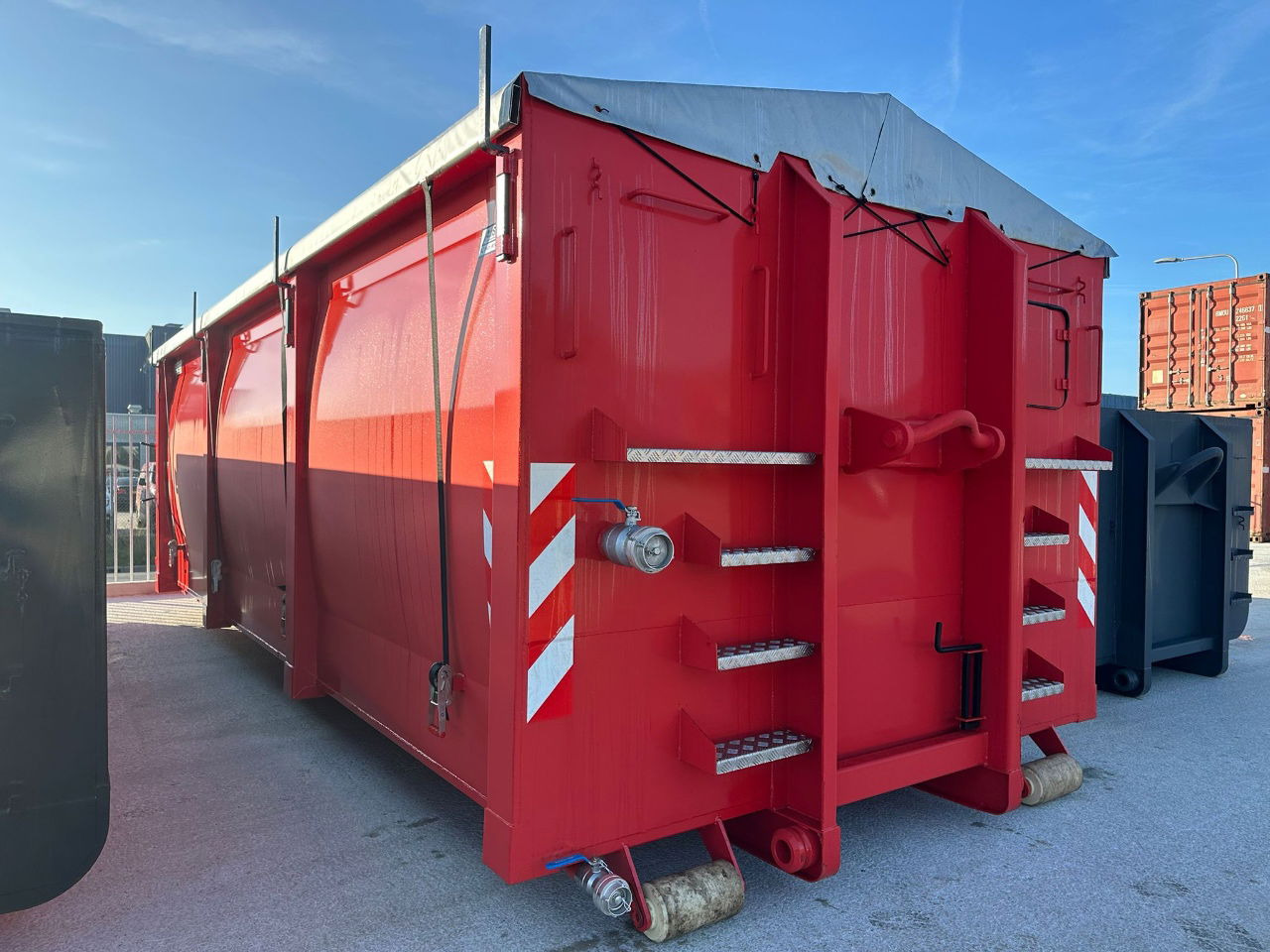 Alustahl Carantaine/blus containers elektrische autos - Abrol kontejner: slika 1 Alustahl Carantaine/blus containers elektrische autos - Abrol kontejner: slika 1