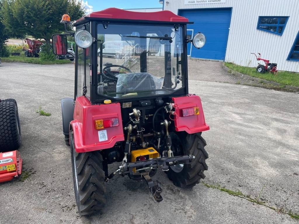 Belarus 320.4 - Traktor: slika 2 Belarus 320.4 - Traktor: slika 2