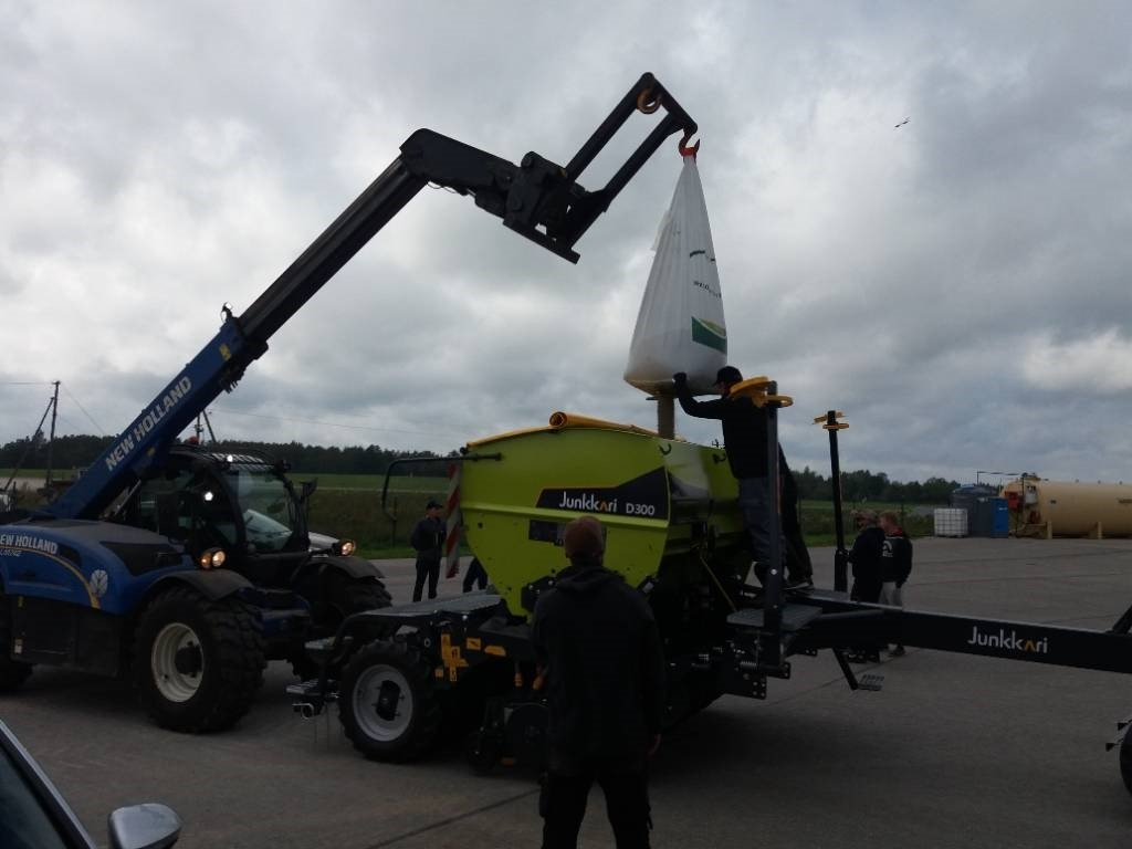 Junkkari D300 - Sejalica: slika 4 Junkkari D300 - Sejalica: slika 4