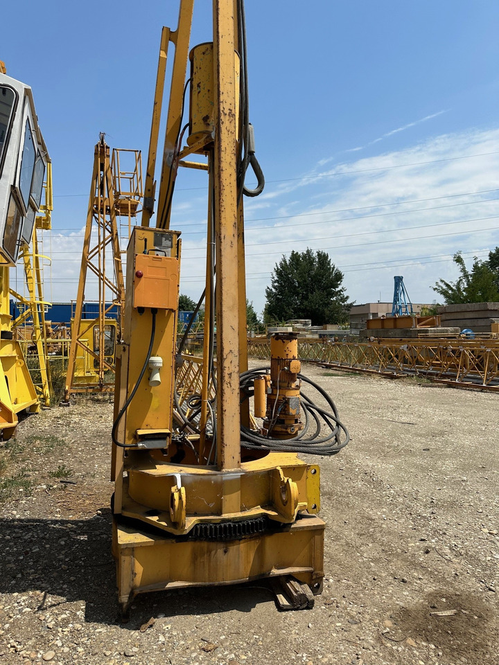 LIEBHERR 30 LC with chassis - Toranjski kran: slika 1 LIEBHERR 30 LC with chassis - Toranjski kran: slika 1