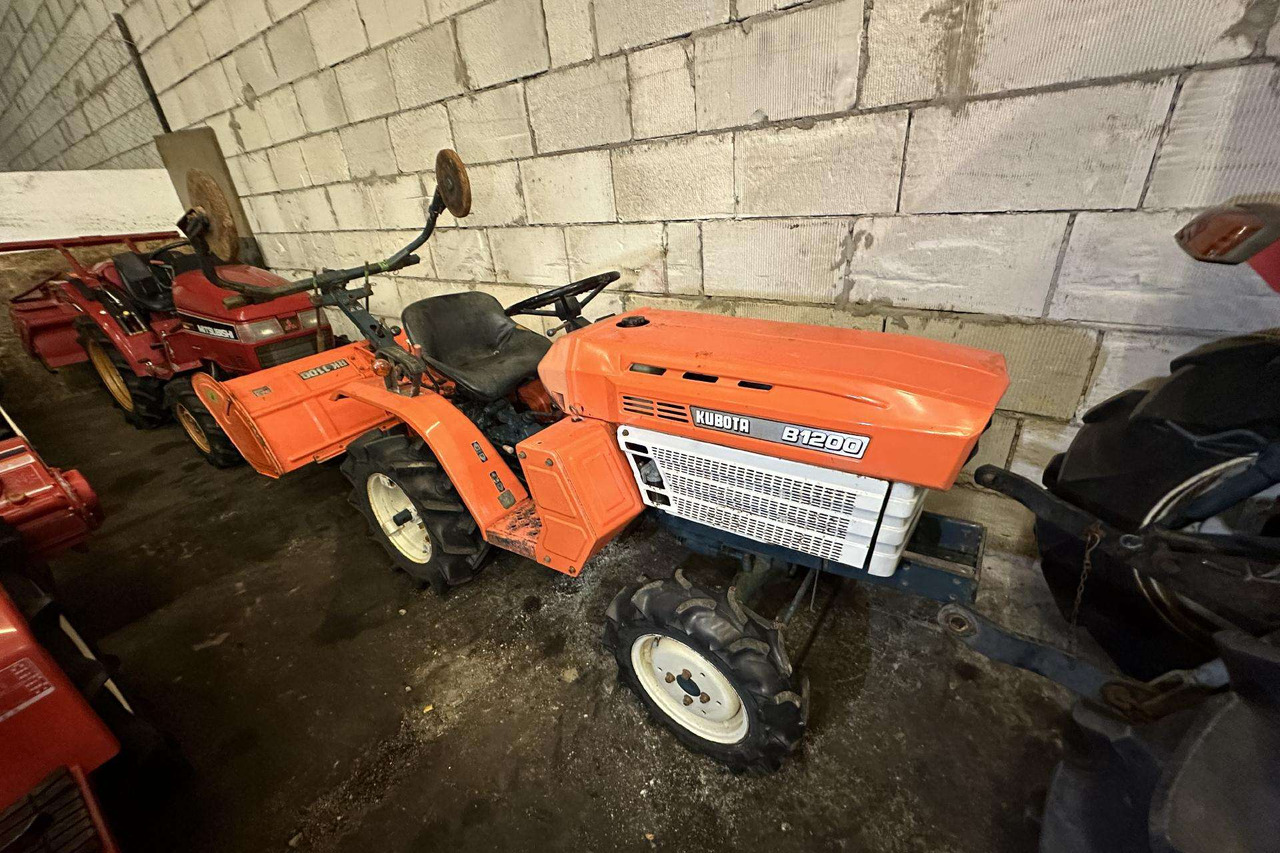 Kubota B1200 - Traktor: slika 1 Kubota B1200 - Traktor: slika 1