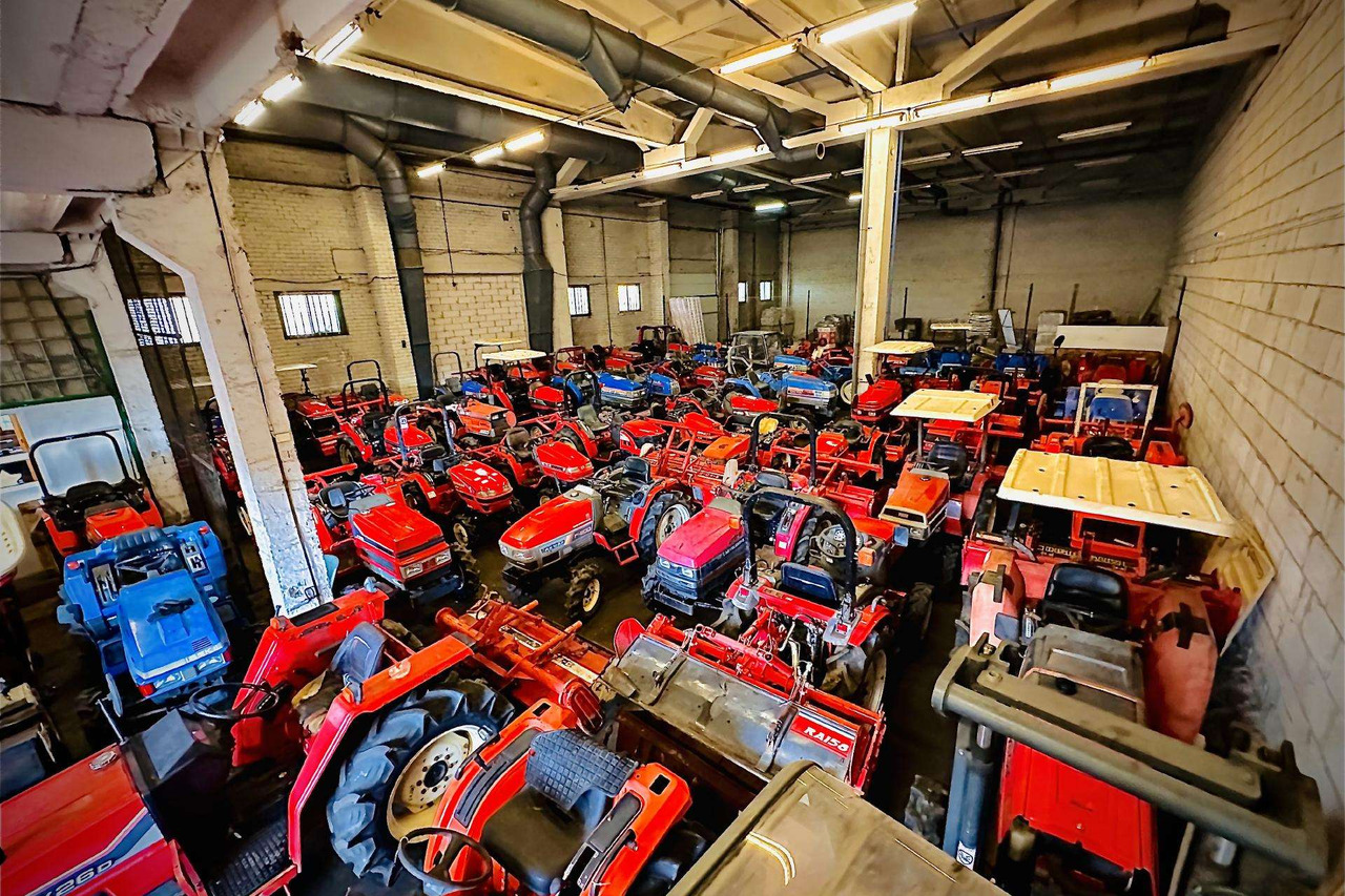 Yanmar F180 - Traktor: slika 1 Yanmar F180 - Traktor: slika 1