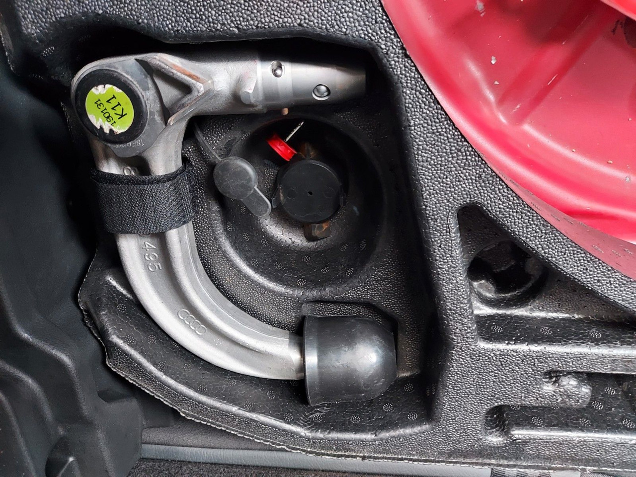 Audi Q2 40 TFSI quattro sport LED Leder Kamera AHK - SUVSUV: slika 3 Audi Q2 40 TFSI quattro sport LED Leder Kamera AHK - SUVSUV: slika 3