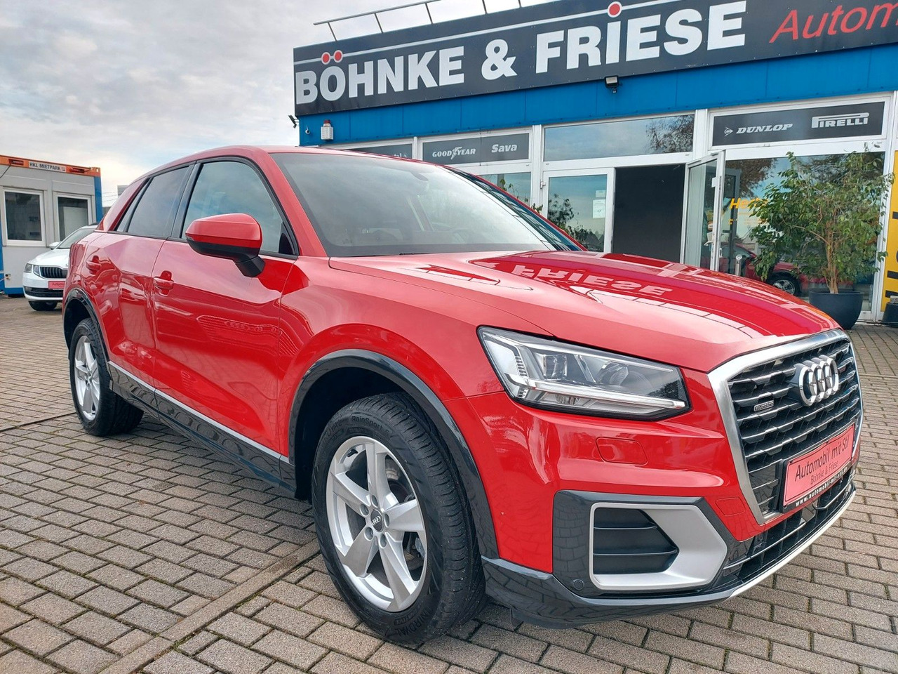 Audi Q2 40 TFSI quattro sport LED Leder Kamera AHK - SUVSUV: slika 1 Audi Q2 40 TFSI quattro sport LED Leder Kamera AHK - SUVSUV: slika 1