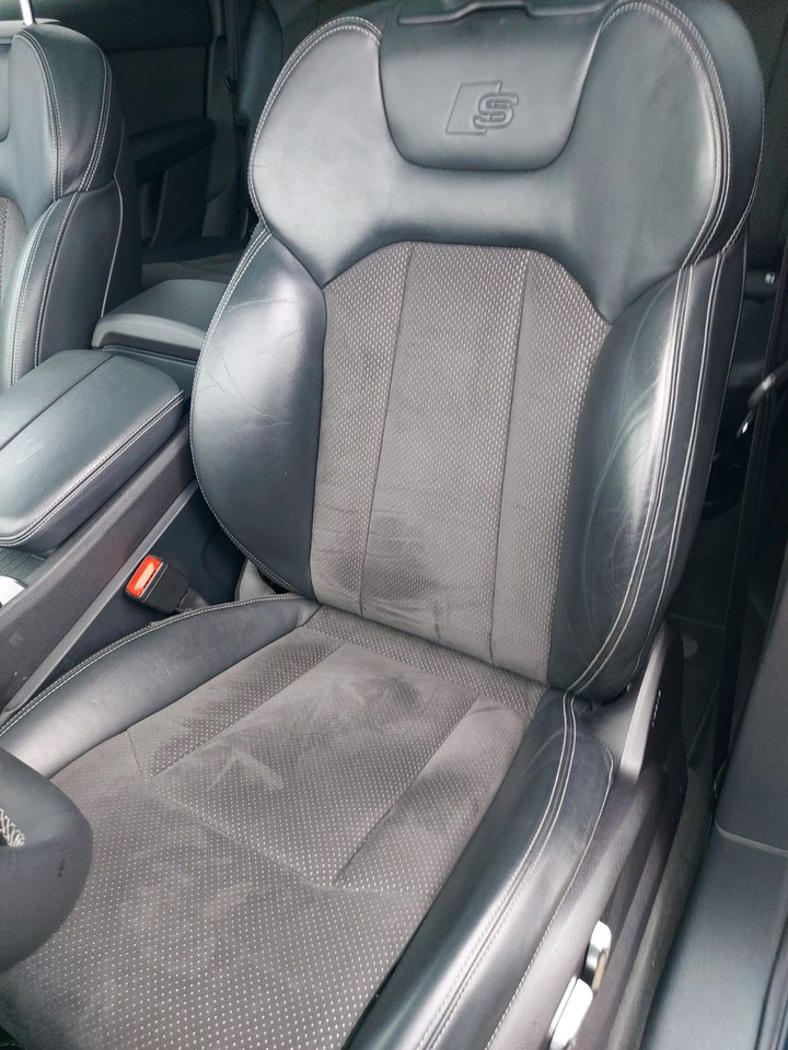 SUVSUV Audi Q7 3.0 TDI quattro S-Line Pano Alcantara AHK: slika 22 SUVSUV Audi Q7 3.0 TDI quattro S-Line Pano Alcantara AHK: slika 22