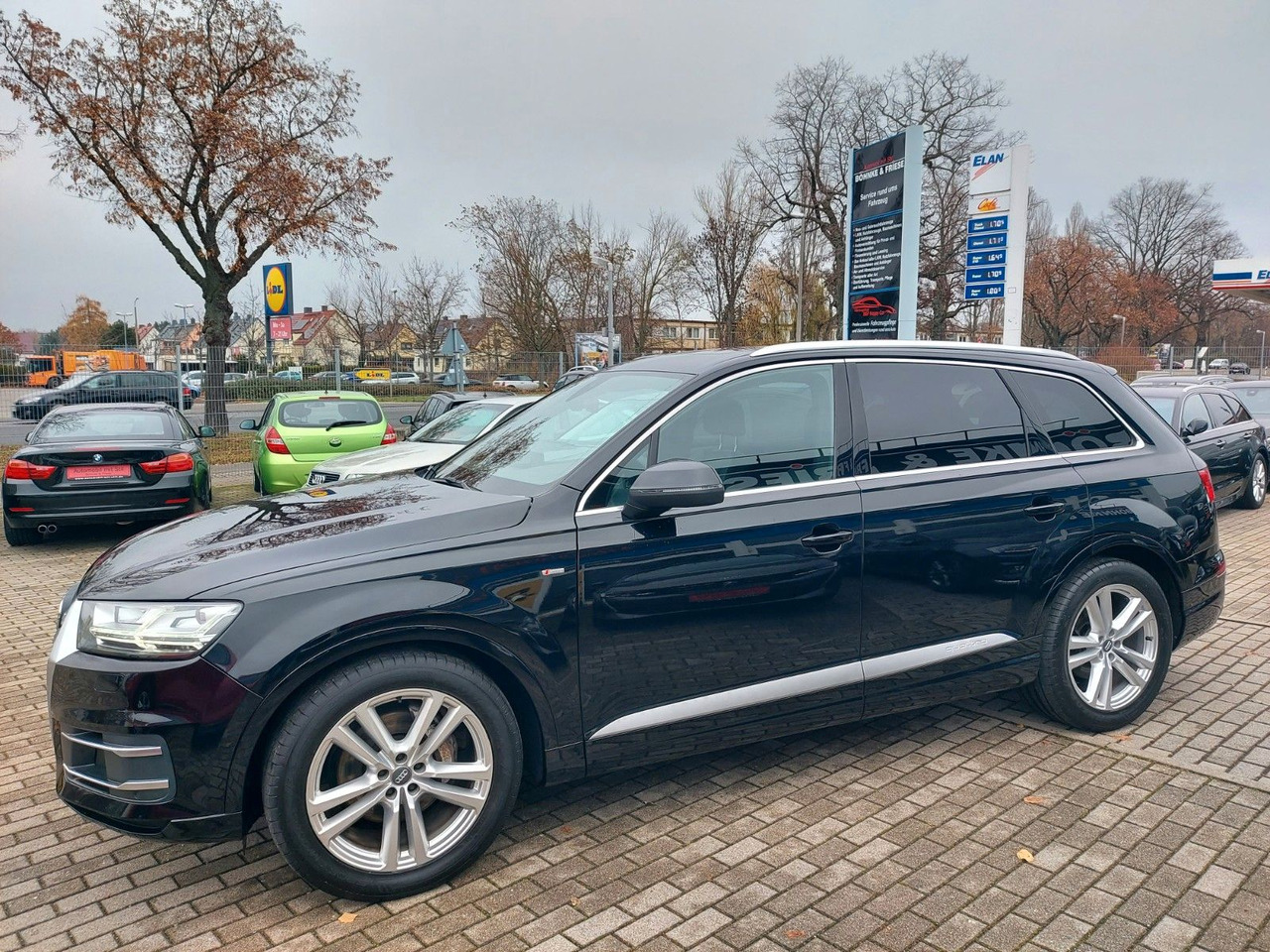 SUVSUV Audi Q7 3.0 TDI quattro S-Line Pano Alcantara AHK: slika 10 SUVSUV Audi Q7 3.0 TDI quattro S-Line Pano Alcantara AHK: slika 10