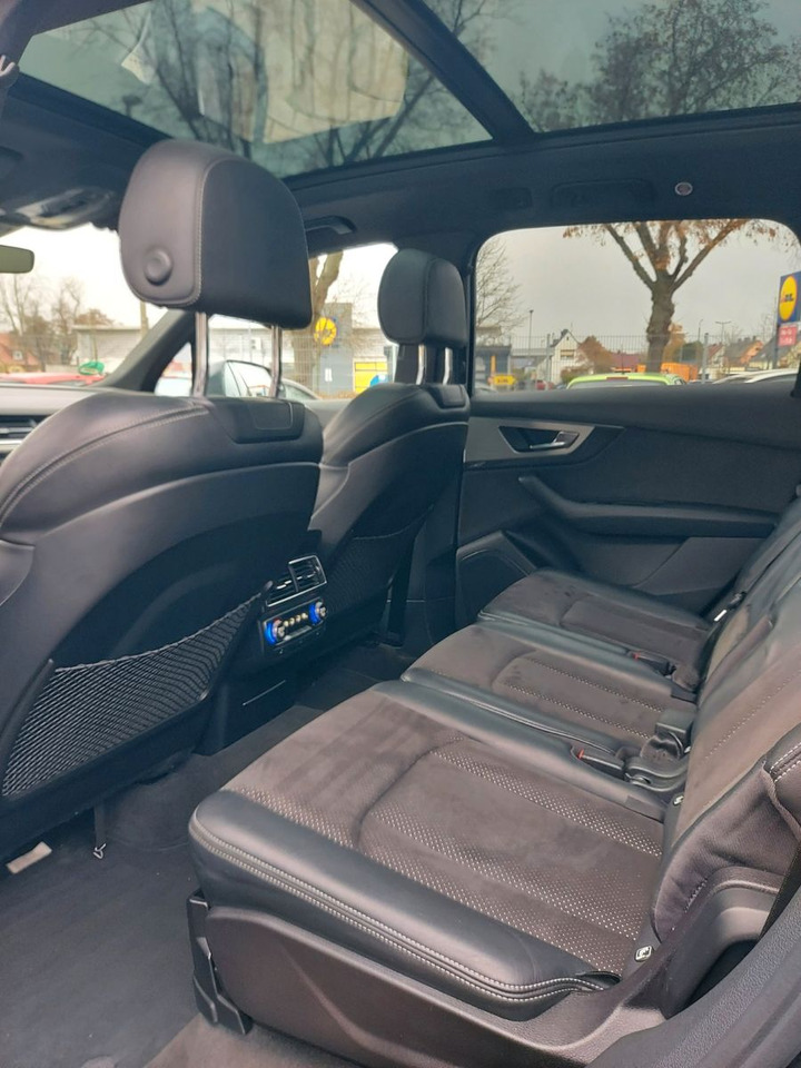 SUVSUV Audi Q7 3.0 TDI quattro S-Line Pano Alcantara AHK: slika 28 SUVSUV Audi Q7 3.0 TDI quattro S-Line Pano Alcantara AHK: slika 28