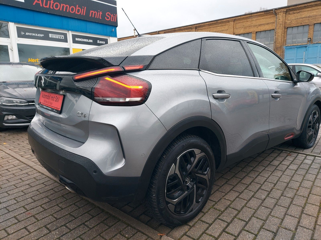 SUVSUV Citroën C4 Lim. Shine Automatik Leder Navi LED uvm.: slika 6 SUVSUV Citroën C4 Lim. Shine Automatik Leder Navi LED uvm.: slika 6